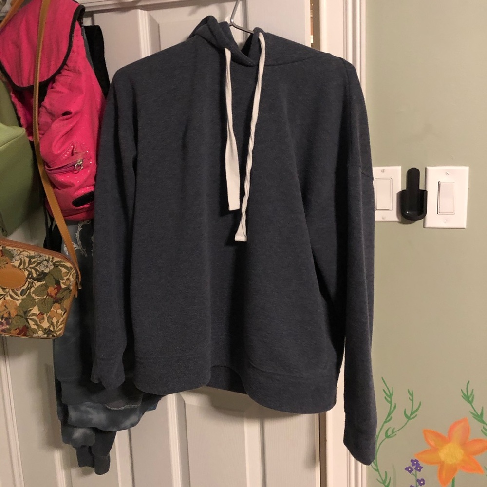 Sweatshirt bundle - Picture 2 of 10